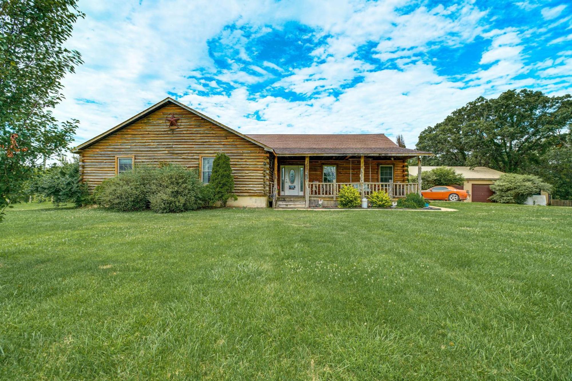 Spacious Ozarks Family Home - Private Pool And Grill Bourbon Exterior foto